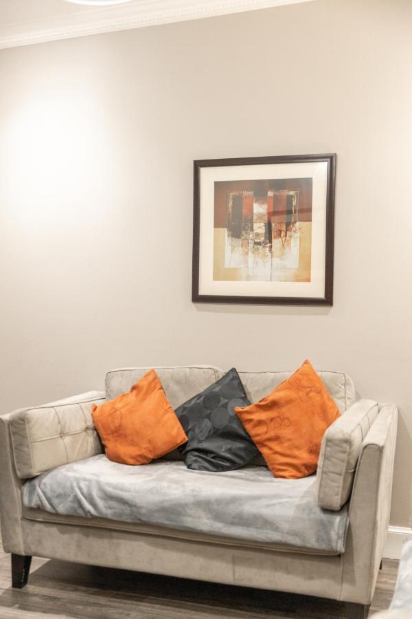Two Bedroom Apartment Within Walking Distance To City Centre EDI Exterior photo